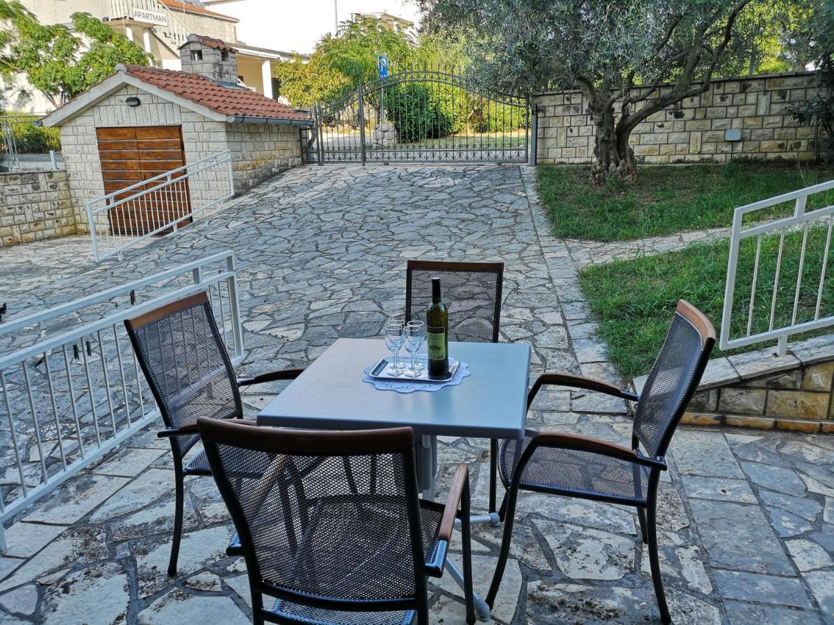 Villa Nina Seline Exteriér fotografie