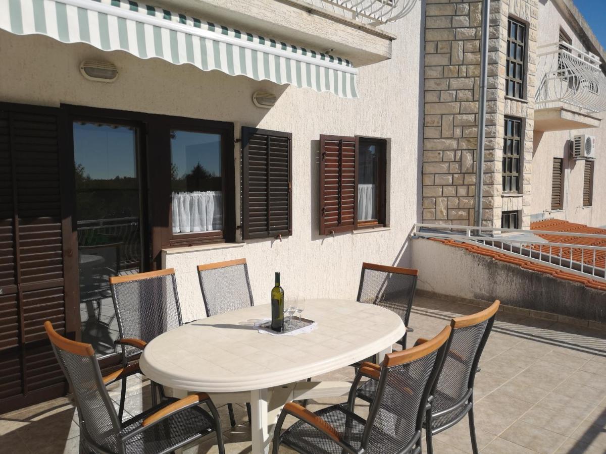 Villa Nina Seline Exteriér fotografie